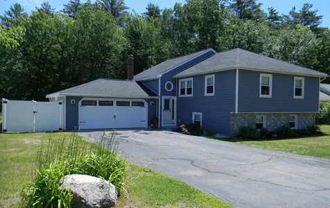 27 Leigh Court Laconia NH 03246