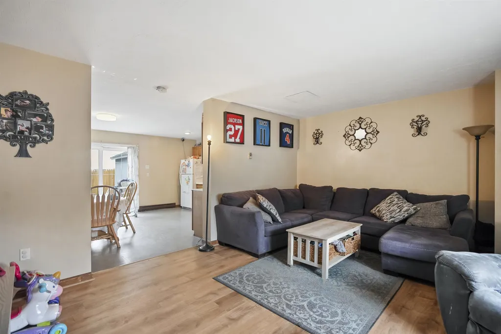 20-22 Hunt Avenue Franklin NH 03235