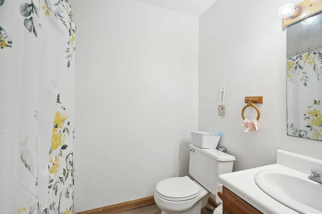 20-22 Hunt Avenue Franklin NH 03235