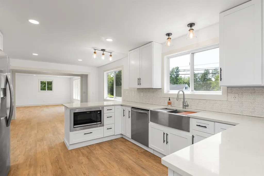 1615 Essex Road Williston VT 05495