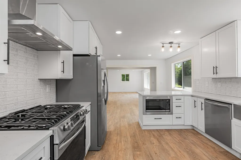 1615 Essex Road Williston VT 05495