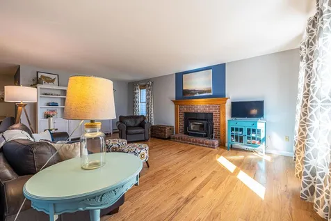 106 Brown Hill Road Bow NH 03304