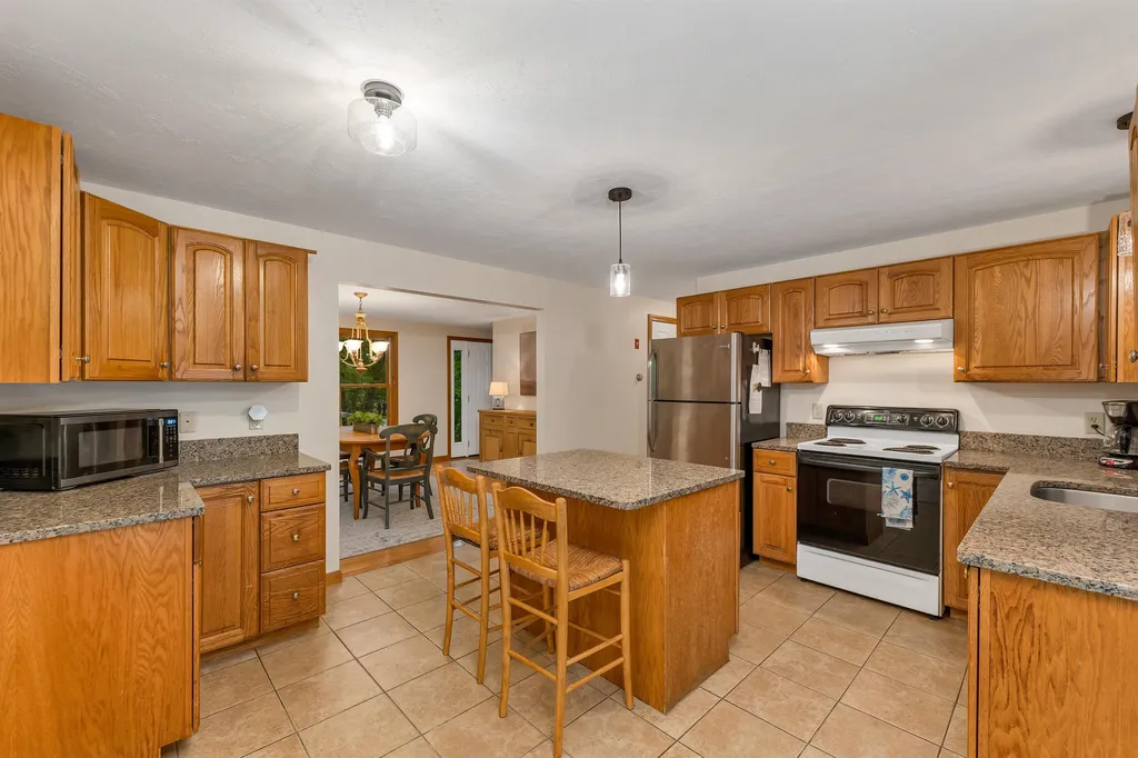 49 Garland Road Strafford NH 03884