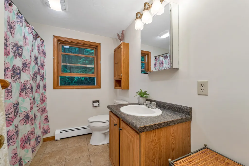 49 Garland Road Strafford NH 03884