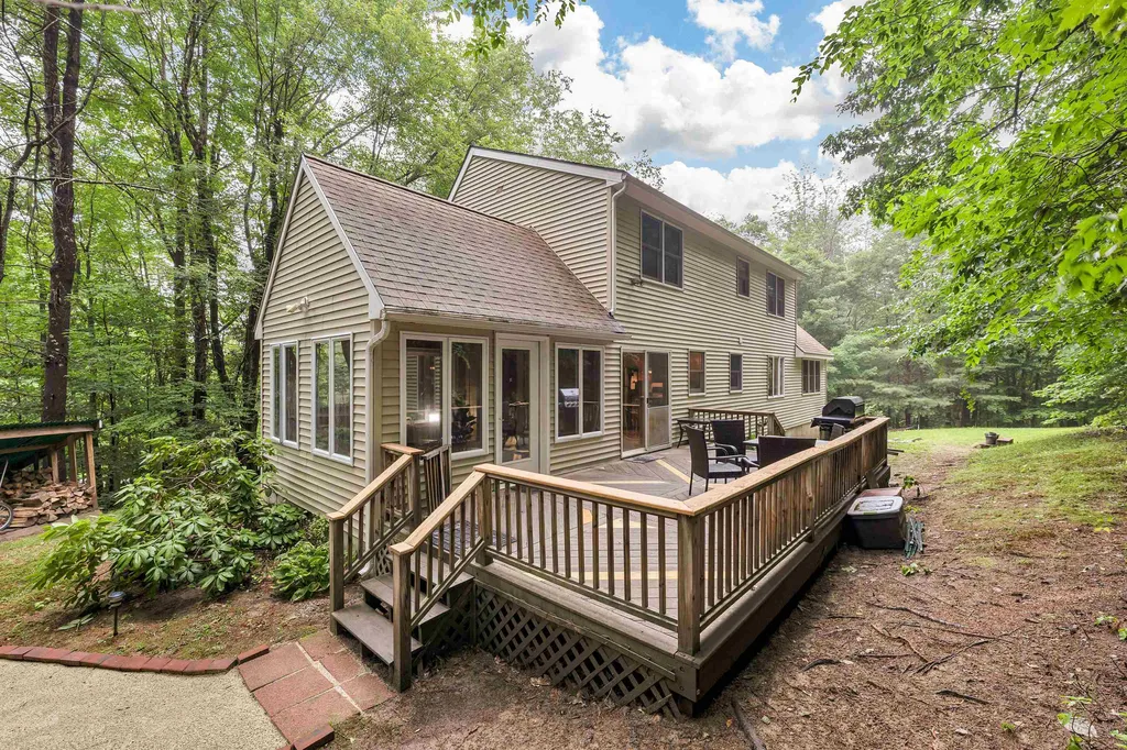 49 Garland Road Strafford NH 03884