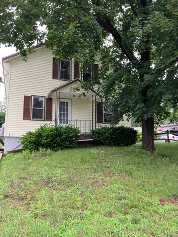 48 E. Hobart Street Nashua NH 03060