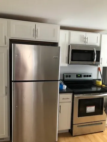 48 E. Hobart Street Nashua NH 03060