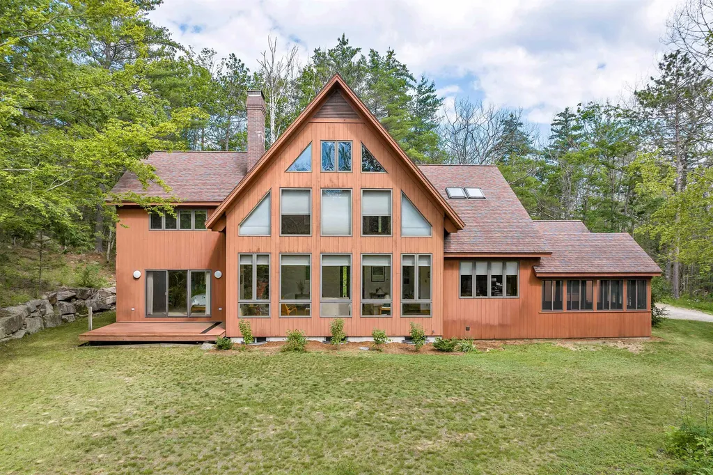 37 O'connor Drive Albany NH 03818