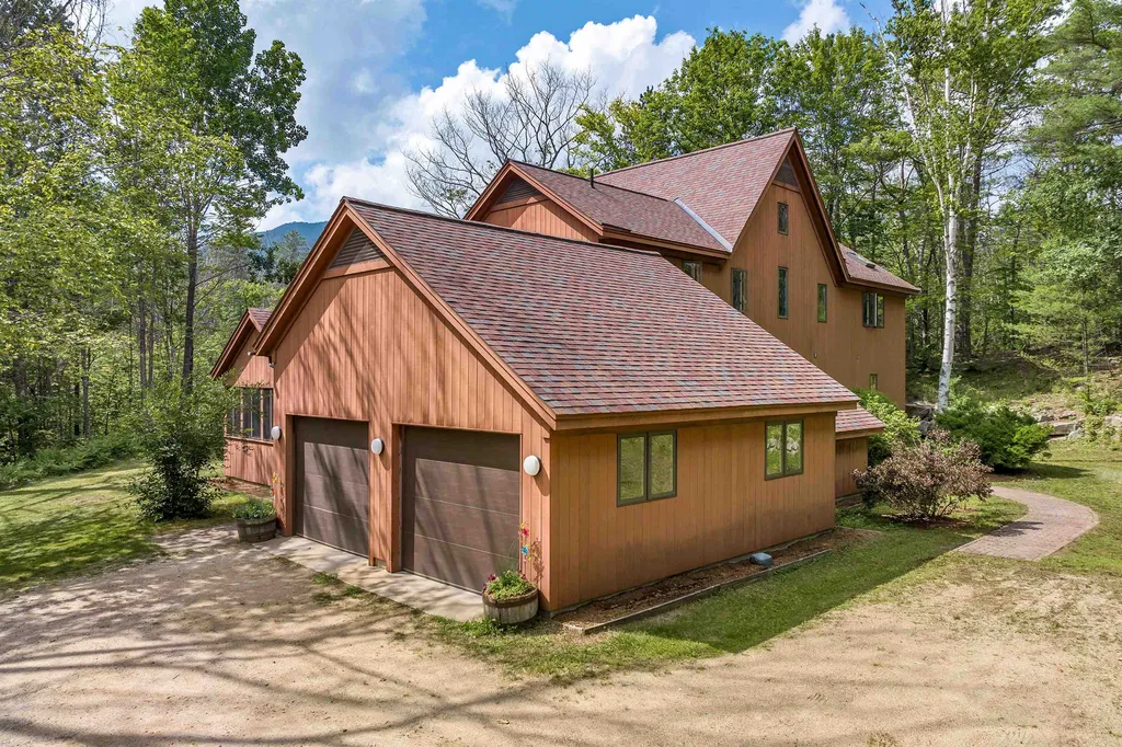 37 O'connor Drive Albany NH 03818