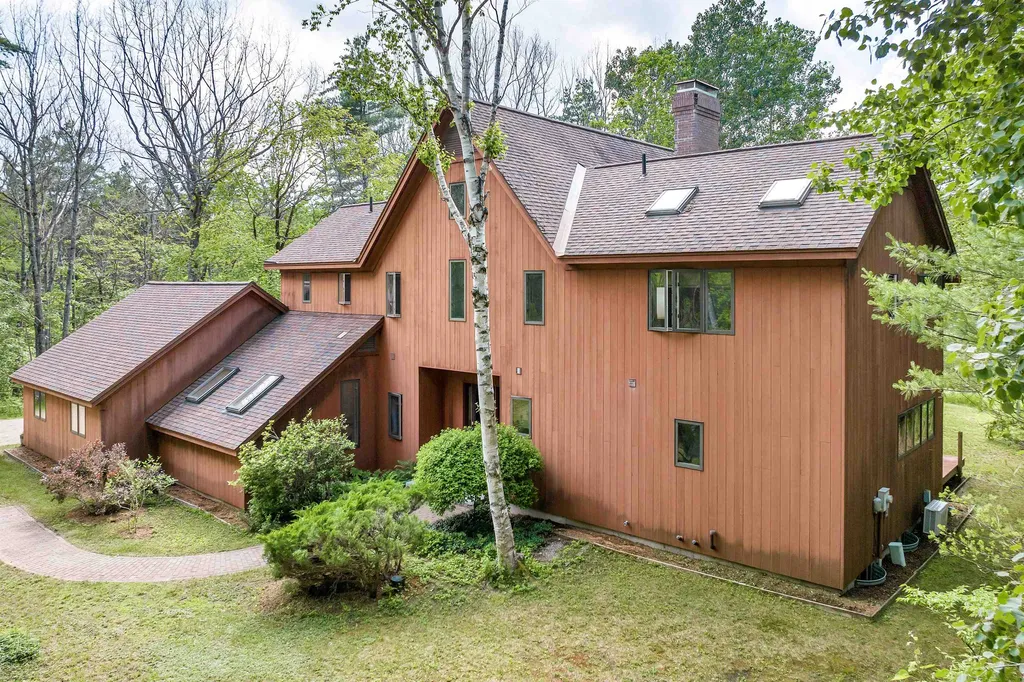 37 O'connor Drive Albany NH 03818