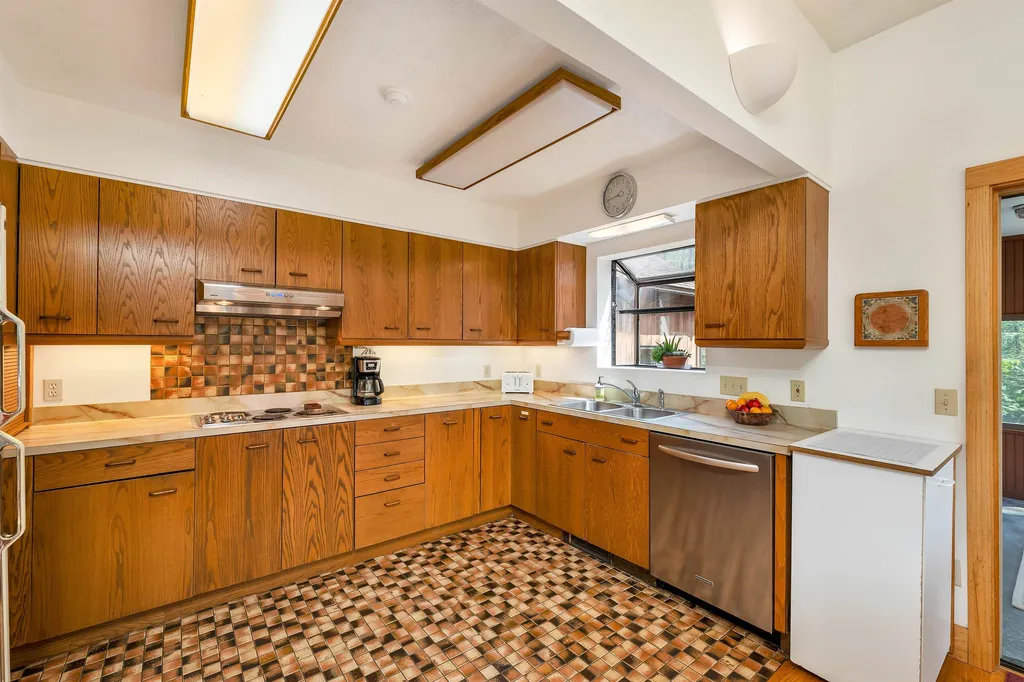 37 O'connor Drive Albany NH 03818