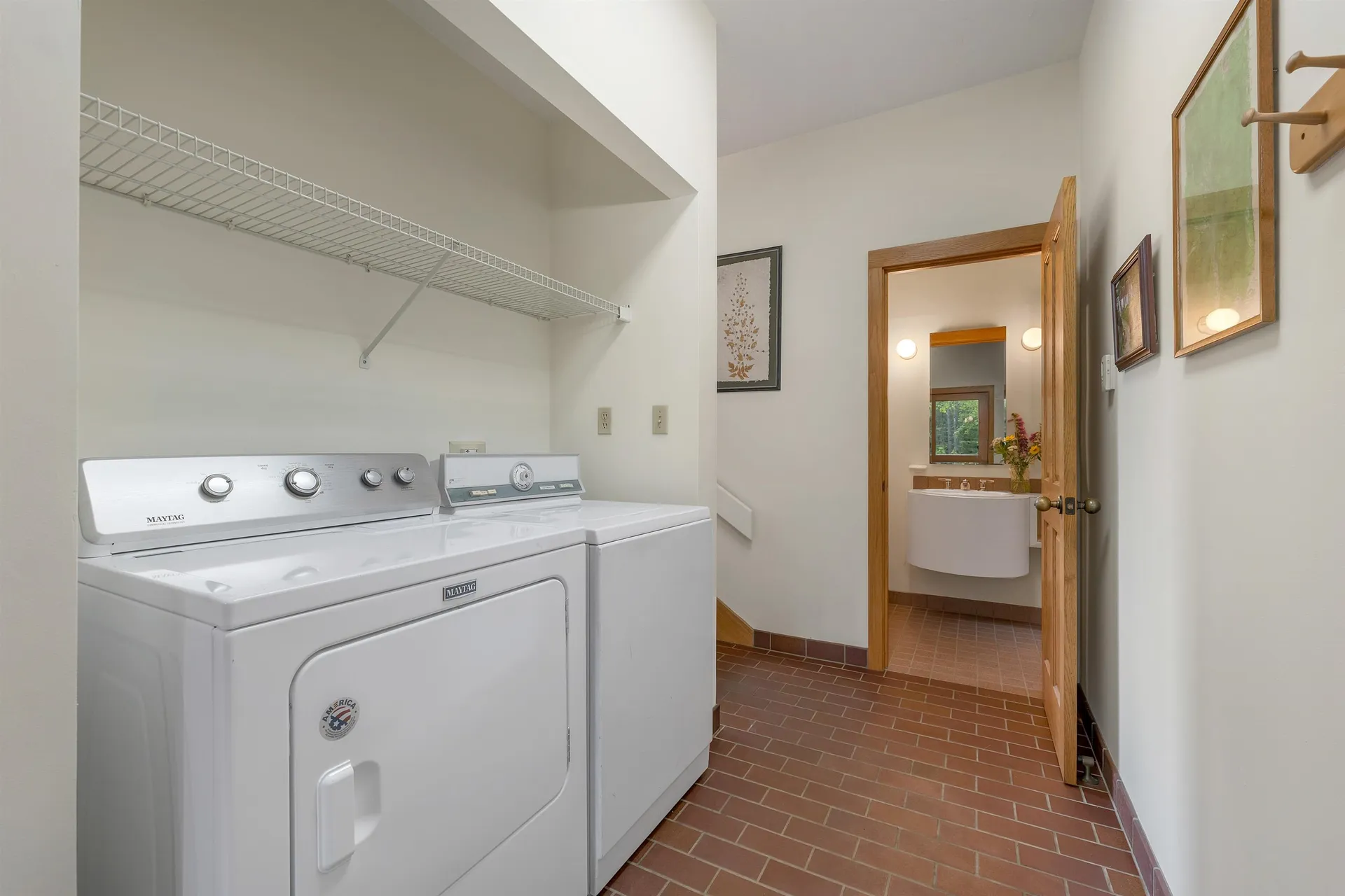 37 O'connor Drive Albany NH 03818