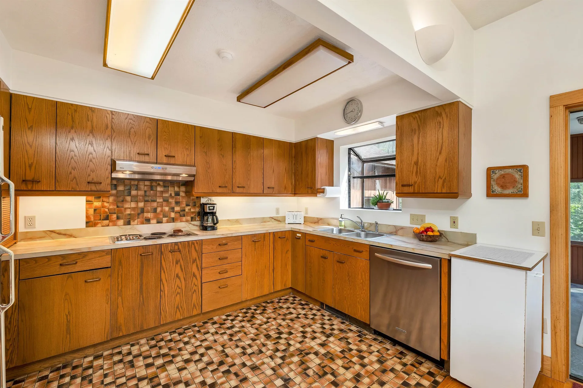 37 O'connor Drive Albany NH 03818