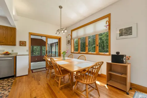 37 O'connor Drive Albany NH 03818