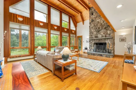 37 O'connor Drive Albany NH 03818