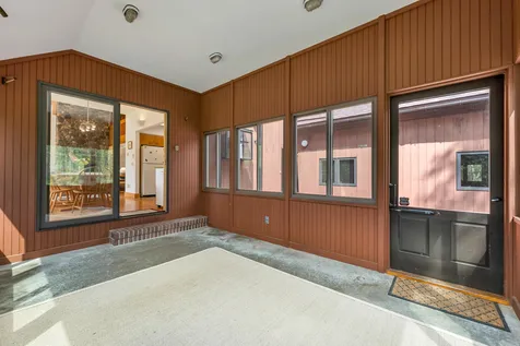 37 O'connor Drive Albany NH 03818