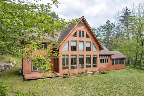 37 O'connor Drive Albany NH 03818