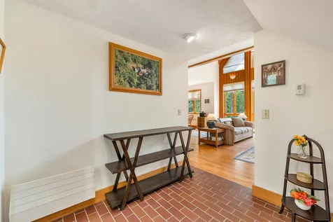 37 O'connor Drive Albany NH 03818