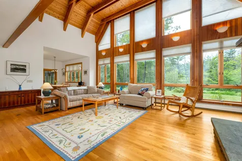 37 O'connor Drive Albany NH 03818