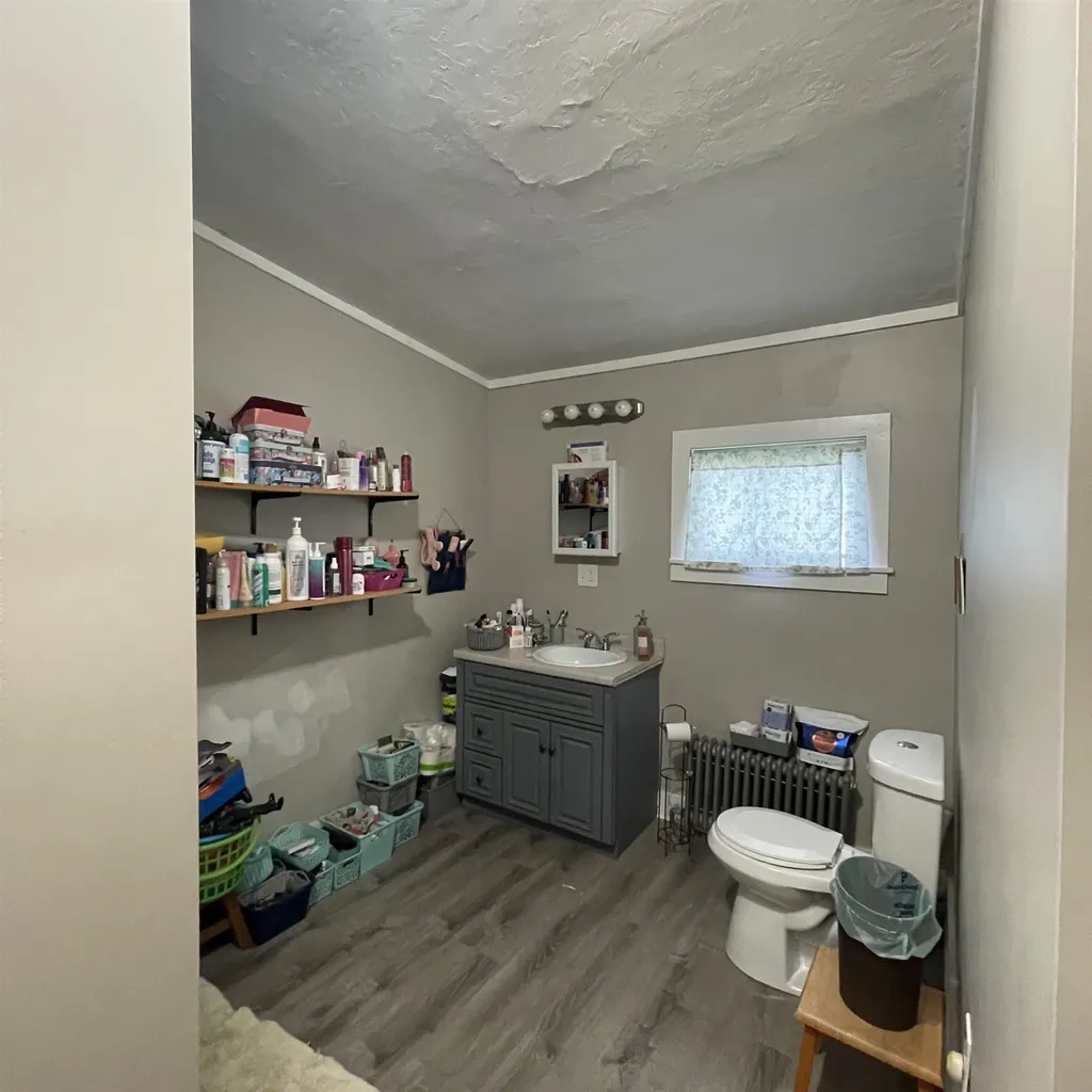 53 Elkins Street Franklin NH 03235