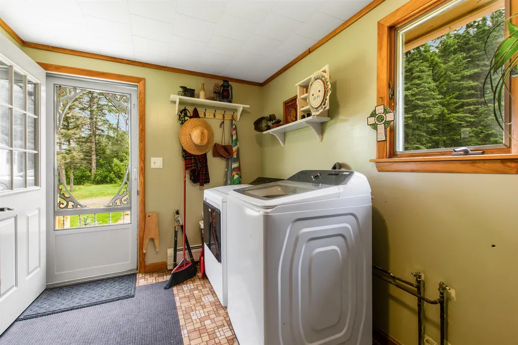 94 Indian Stream Road Pittsburg NH 03592