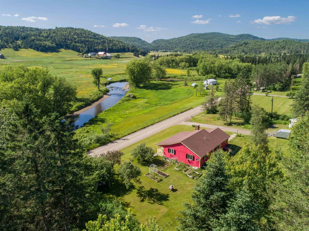 94 Indian Stream Road Pittsburg NH 03592