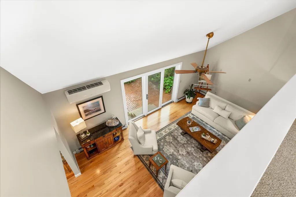 31 Mcquade Brook Road Bedford NH 03110