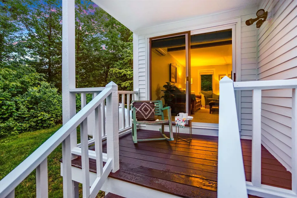 31 Mcquade Brook Road Bedford NH 03110