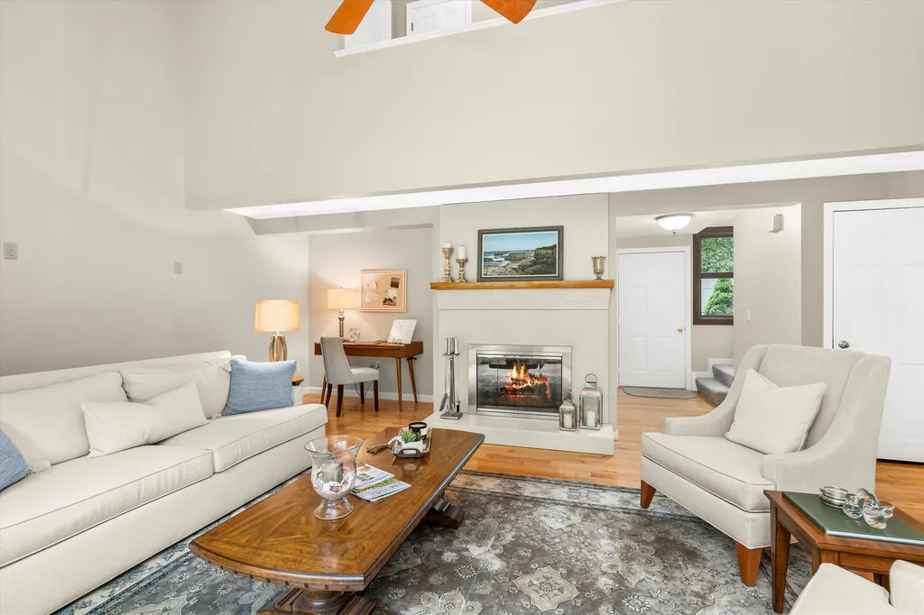 31 Mcquade Brook Road Bedford NH 03110