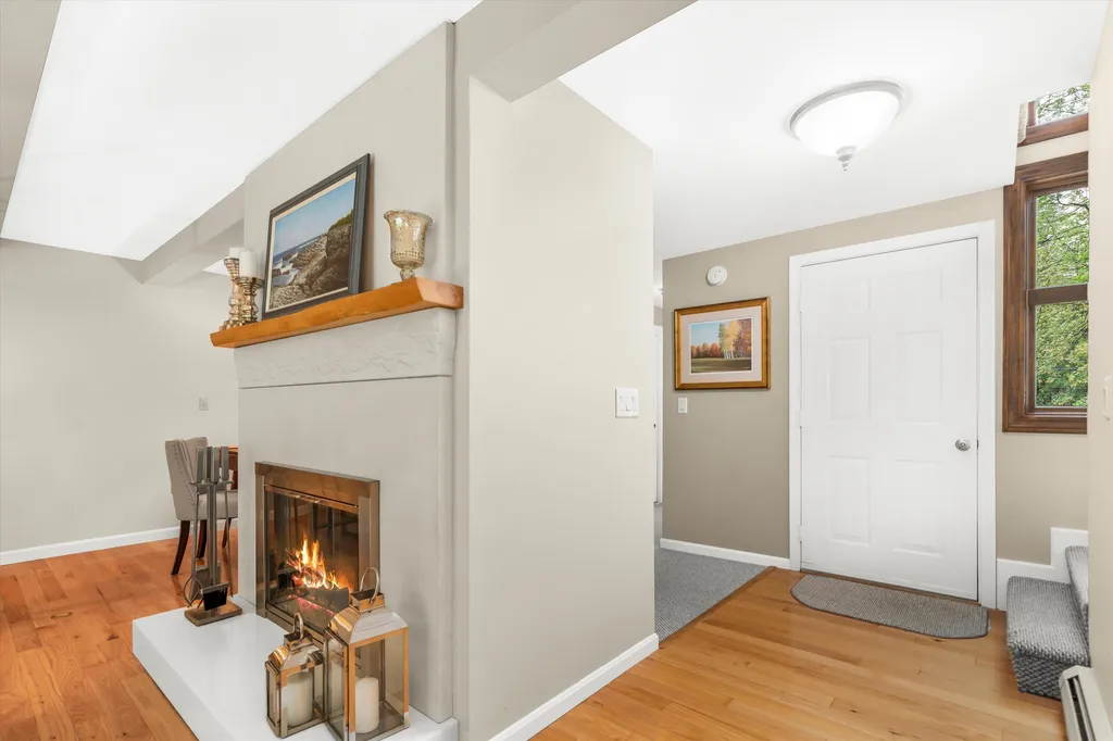 31 Mcquade Brook Road Bedford NH 03110