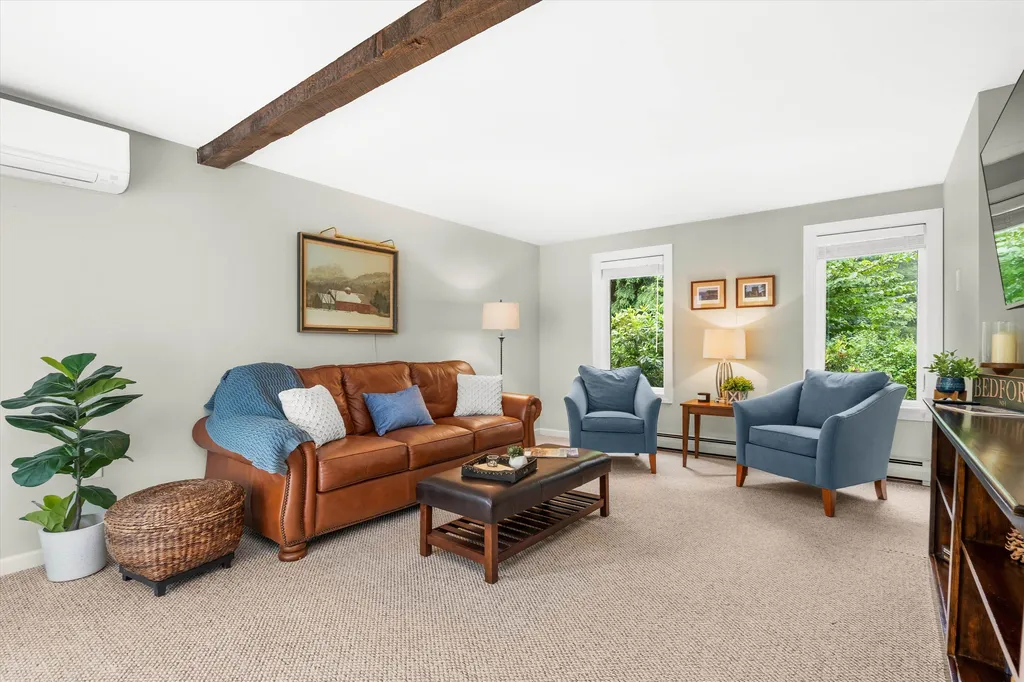 31 Mcquade Brook Road Bedford NH 03110