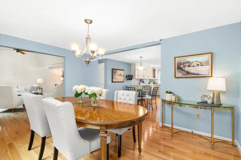 31 Mcquade Brook Road Bedford NH 03110
