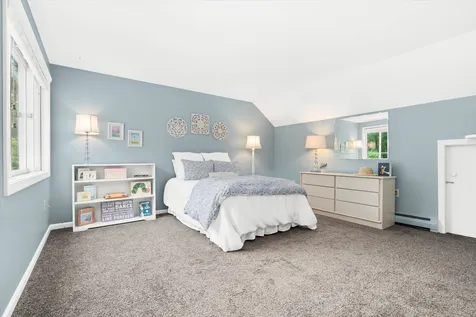 31 Mcquade Brook Road Bedford NH 03110