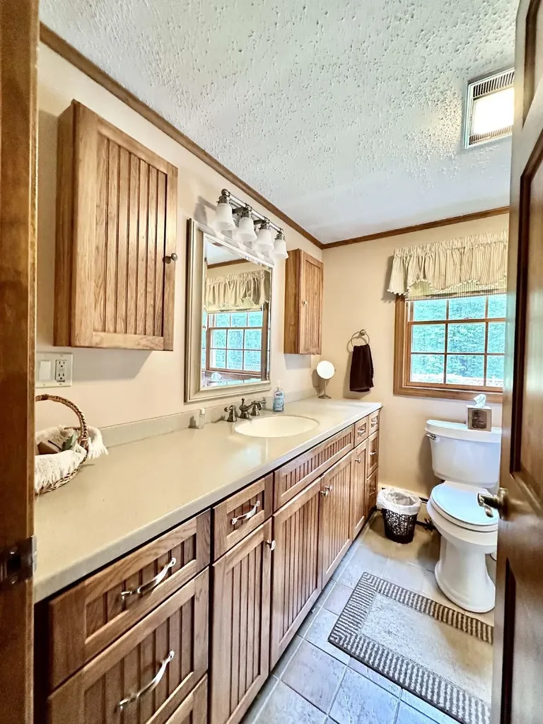 153 N Shore Road Hebron NH 03241