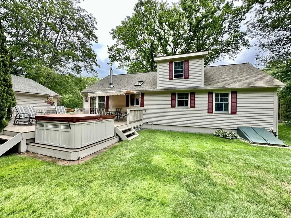 153 N Shore Road Hebron NH 03241