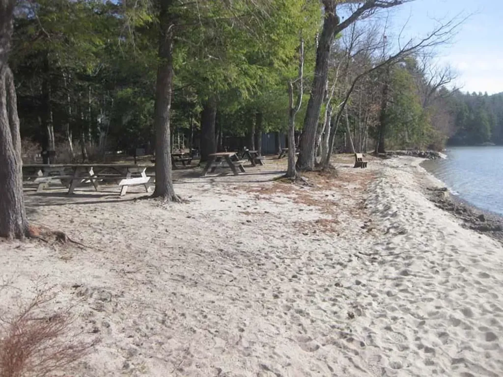 153 N Shore Road Hebron NH 03241
