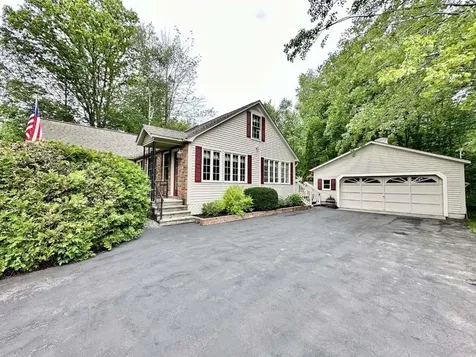 153 N Shore Road Hebron NH 03241