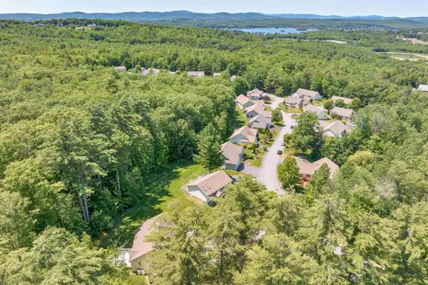 10 Red Oak Drive Gilford NH 03249