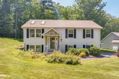 10 Red Oak Drive Gilford NH 03249