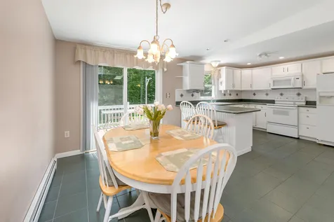 10 Red Oak Drive Gilford NH 03249