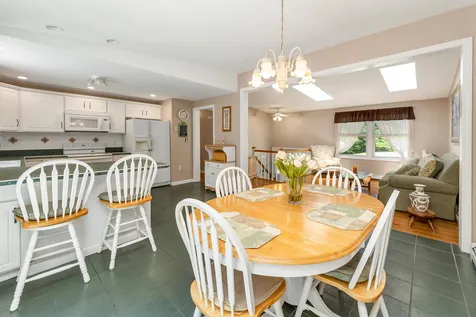 10 Red Oak Drive Gilford NH 03249