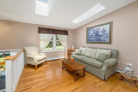 10 Red Oak Drive Gilford NH 03249
