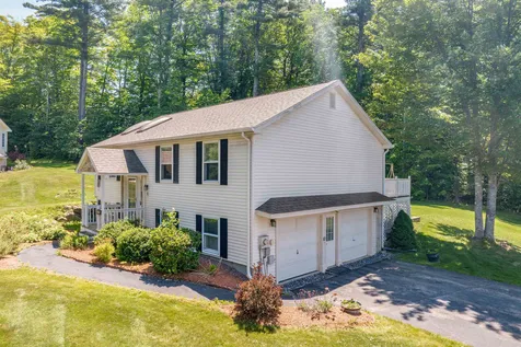 10 Red Oak Drive Gilford NH 03249