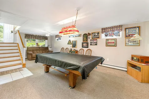 10 Red Oak Drive Gilford NH 03249