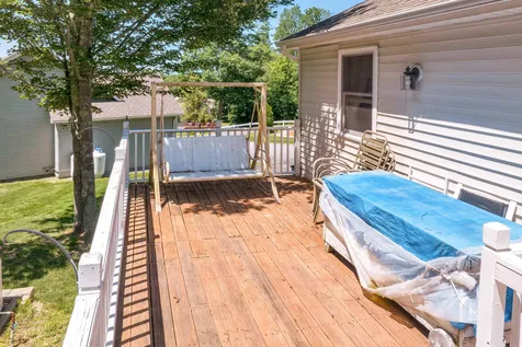 10 Red Oak Drive Gilford NH 03249