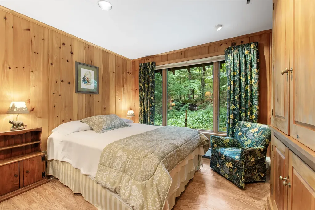 100 Singing Eagle Road Moultonborough NH 03254