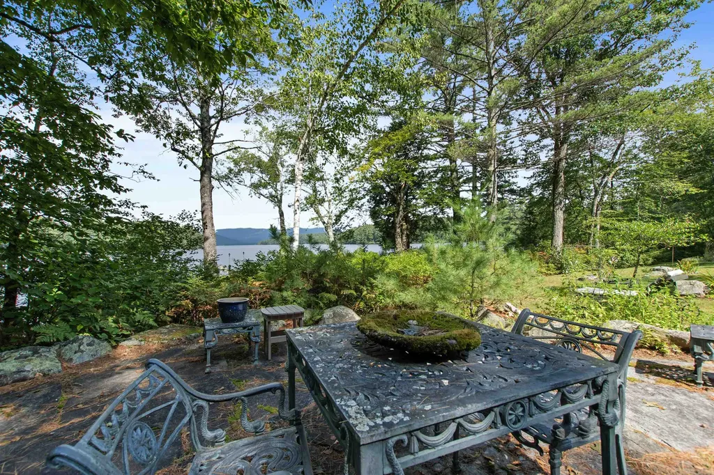 100 Singing Eagle Road Moultonborough NH 03254