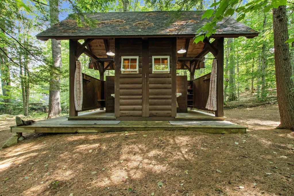 100 Singing Eagle Road Moultonborough NH 03254