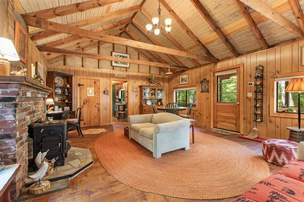 100 Singing Eagle Road Moultonborough NH 03254