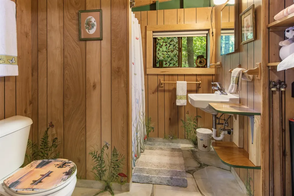 100 Singing Eagle Road Moultonborough NH 03254